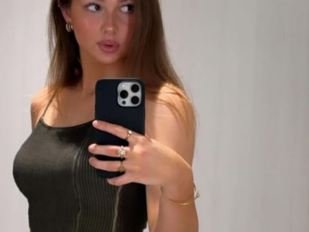 „Bella Donna” la Genoa: Dan Șucu prezintă tânăra fotbalistă care deja „rup” internetul!