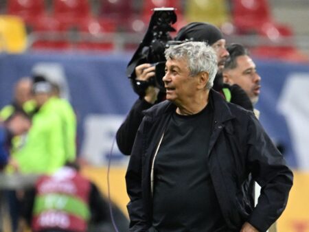 „Cum se joacă!” Discuția dintre Lucescu și Radu la finalul meciului cu Austria, surprinsă de microfoane