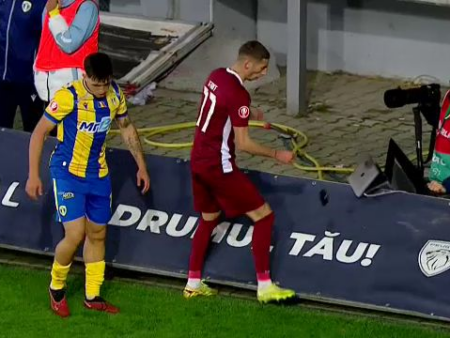 Gestul lui Andreas Sfait după ce a lovit laptopul unui fotoreporter la meciul Petrolul – CFR