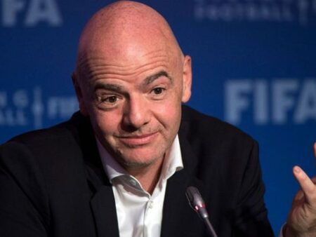Scandal imens la FIFA! Șapte internaționali au fost suspendați un an pentru falsificarea certificatelor de naștere.