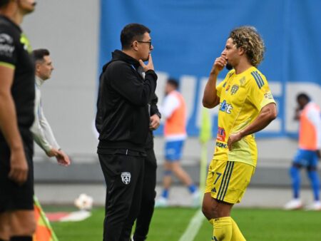 Eșecul anului în Superliga? Papeau a avut ocazia perfectă, dar s-a compromis singur în fața portarului.
