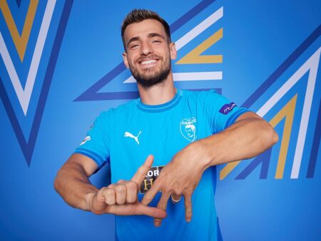 Vlad Dragomir, românul din Champions League, confirmă interesul unei echipe din Superliga României: „Au avut loc discuții”