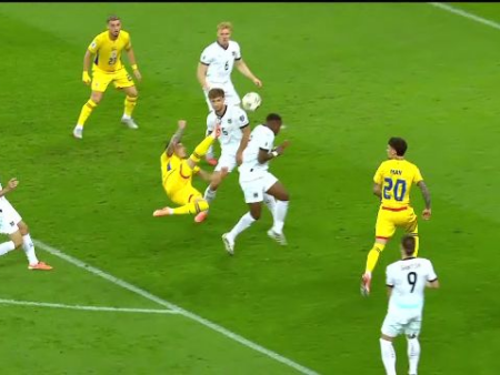 Mihăilă, la un pas de un EUROGOL în meciul România – Austria!