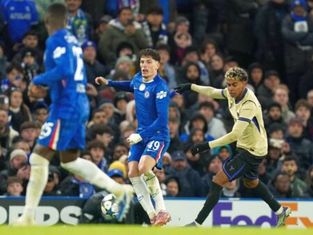 „Totul se învârte în jurul lui, mă irită!”