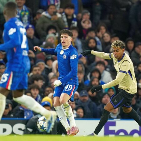 „Totul se învârte în jurul lui, mă irită!”