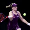 Elena Rybakina, prima jucătoare ajunsă în finala Turneului Campioanelor! Victorie în trei seturi împotriva locului 5 mondial
