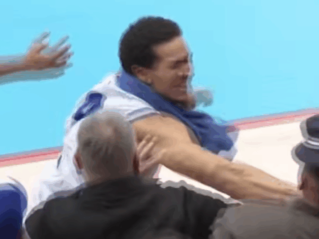 Fază șocantă în Ungaria! Un jucător de baschet a agresat un fan al echipei sale » Ce a provocat incidentul și ce măsuri a luat clubul