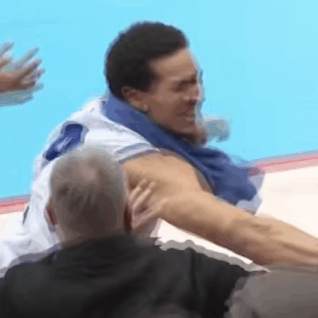 Fază șocantă în Ungaria! Un jucător de baschet a agresat un fan al echipei sale » Ce a provocat incidentul și ce măsuri a luat clubul