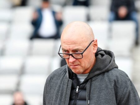 Leo Grozavu a identificat unde s-a împotmolit liderul pe terenul Farului: „Îmi depășește înțelegerea”