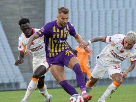 Denis Drăguș a revenit pe teren în același minut, la o săptămână după gafa din Bosnia.