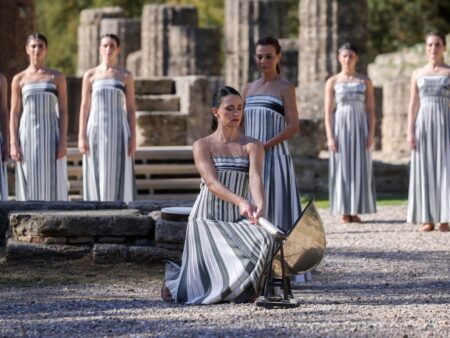 Flacără suplimentară la ceremonia de aprindere a Jocurilor Olimpice de iarnă de la Milano-Cortina