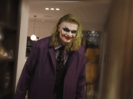Erling Haaland și-a speriat fanii de Halloween » Starul lui City, costumați în Joker pe străzile din Manchester