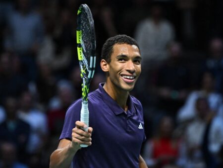 Felix Auger-Aliassime devine primul finalist al Masters-ului 1000 de la Paris, sporindu-și șansele pentru ATP Finals