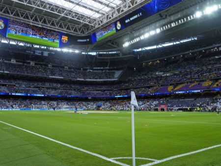 Un suporter a decedat, dar arbitrul a refuzat să întrerupă meciul