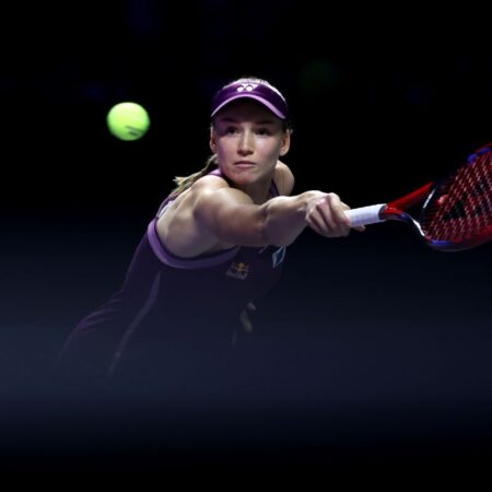 Elena Rybakina, o performanță impresionantă la WTA Finals în fața dublei finaliste de Grand Slam din 2025! » Victorie în mai puțin de o oră
