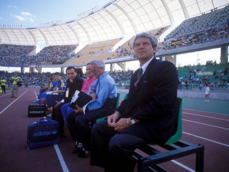 „Fostul selecționer al echipei naționale de fotbal a murit”