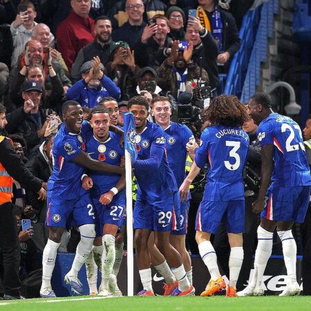 Chelsea, huiduită de fanii proprii în fața lui Wolves! Jucătorul de 22 de ani își marchează debutul în carieră cu un gol.