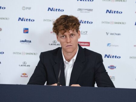 Italianii au calculat cât a pierdut Jannik Sinner în 2025 din cauza suspendării.