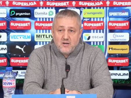 Mihai Rotaru susține ACUM o conferință de presă despre situația tensionată de la Universitatea Craiova.