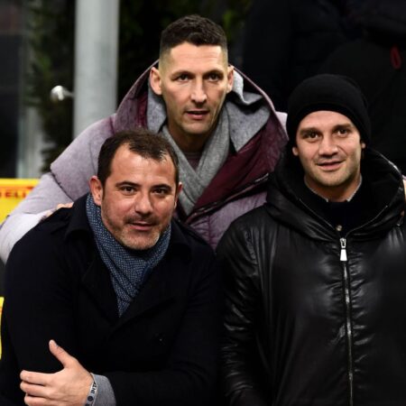 Fostul coleg al lui Cristi Chivu, concediat prin apel video în timpul vacanței