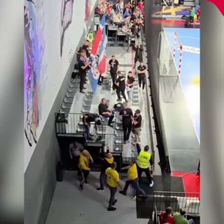 Un fan al SCM Râmnicu Vâlcea, agresat de agenții de securitate ai CS Gloria Bistrița