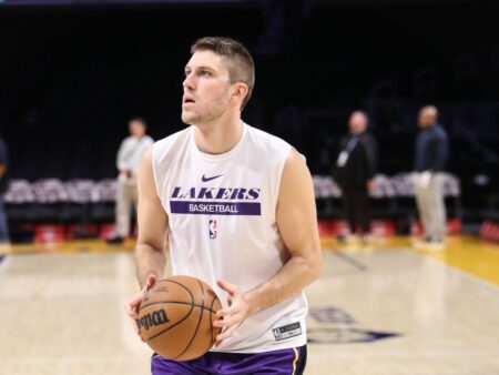 După experiențe la cimitir și în livrări, un baschetbalist cu experiență în NBA s-a alăturat echipei rivale U-BT în Euroligă.