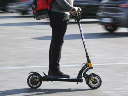 Proiectul de lege a fost aprobat: Asigurarea RCA devine obligatorie pentru trotinetă și biciclete electrice