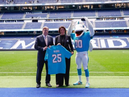 UEFA consideră organizarea unei finale de Champions League pe noul Bernabeu! Arena renovată a lăsat o impresie puternică după găzduirea primului meci NFL din Spania.