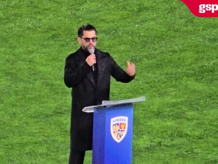 Cezar Ouatu a cântat imnul României înainte de partida cu San Marino.