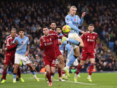 Cutremur în Premier League! » Cluburile au impus plafonarea salariilor, iar reprezentanții jucătorilor amenință cu acțiuni legale