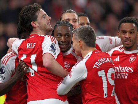 Minim istoric pentru Tottenham, Arsenal se îndreaptă spre titlu