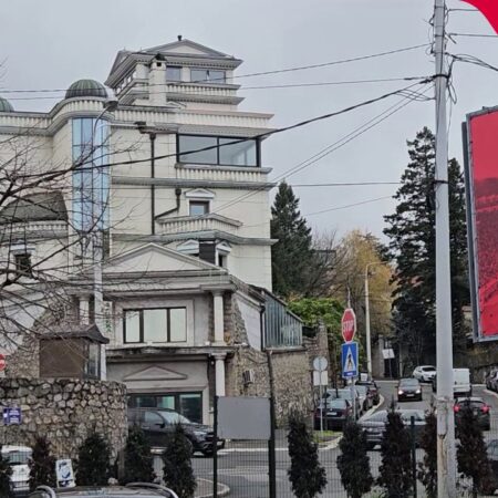 Imagini ale casei lui Arkan (Željko Ražnatović) și ale celebrei Ceca (Svetlana Ražnatović)