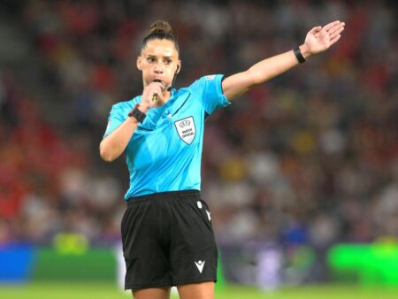 UEFA a decis: Iuliana Demetrescu va arbitra finala!