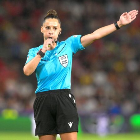 UEFA a decis: Iuliana Demetrescu va arbitra finala!
