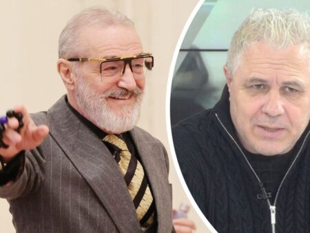 „Să-l angajăm pe nebun, oricum vorbește cu Gigi la telefon”