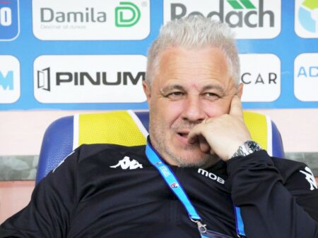 „Dezamăgitor! Du-te la palat și reziliază. La mine nu mai ai acces în vestiar.”