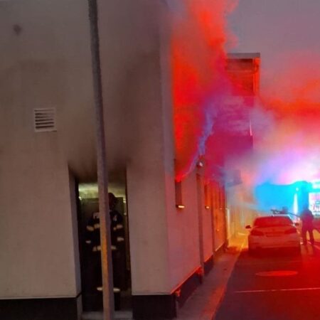 Incendiu la vestiarele stadionului din România: intervenție a pompierilor în desfășurare