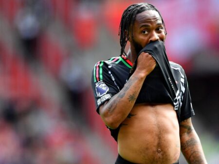 Raheem Sterling a fost din nou victima unei furt! Hoții mascați care i-au intrat în casă credeau că joacă împotriva lui Chelsea.