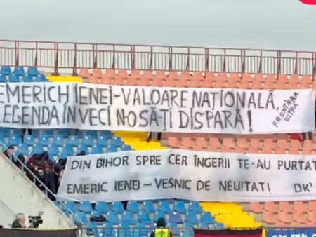 Oradea și-a omagiat legenda » Stadionul a pulsat în amintirea lui Emeric Ienei, în timpul meciului Bihorului din Liga 2