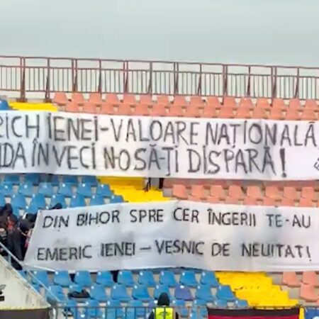 Oradea și-a omagiat legenda » Stadionul a pulsat în amintirea lui Emeric Ienei, în timpul meciului Bihorului din Liga 2