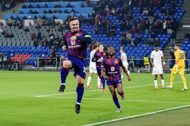 Xherdan Shaqiri în meciul FC Basel - FCSB