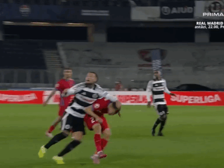 Fază disputată la U Cluj