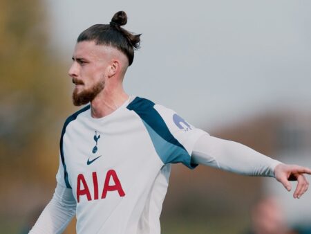 Radu Drăgușin a revenit pe teren! Tottenham l-a inclus în jocul unui meci amical.