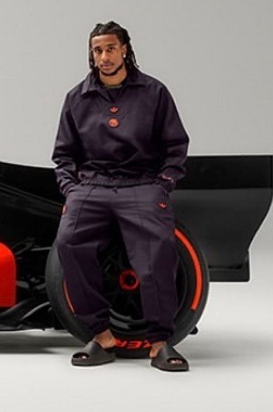 Michael Olise, în papuci Michael Olise surprinde din nou! » Stilul său neobișnuit la evenimentul Bayern