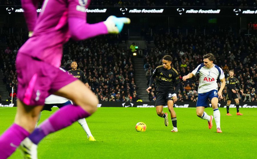 Schimbă Radu Drăgușin din nou antrenorul?! Thomas Frank, „îngropat” de propriul portar