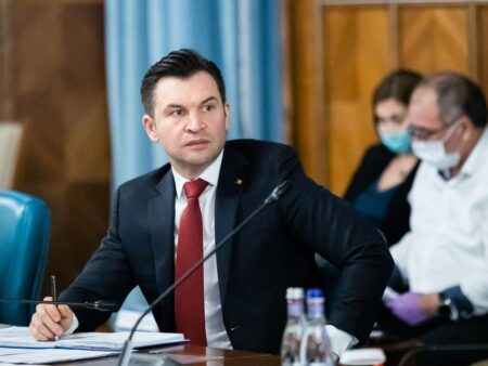 „Politica hotărăște cine poate participa la joc”