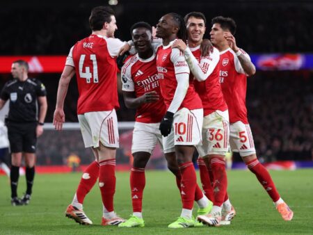 Arsenal o face praf pe Tottenham! Echipa lui Drăgușin a rămas doar cu un gol în meci.