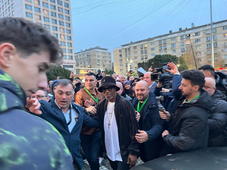 Ronaldinho a ajuns la Iași pentru meciul demonstrativ