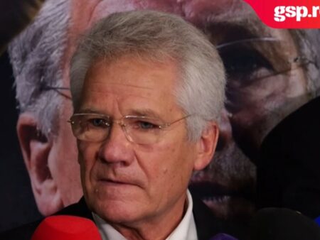 „Începem să așezăm boii în spatele căruței?”