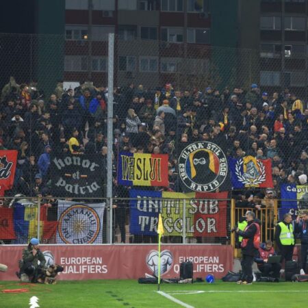 Ce amenințări se conturează pentru România după incidentele din tribune la meciul cu Bosnia » Comisia de Disciplină a FIFA va analiza situația